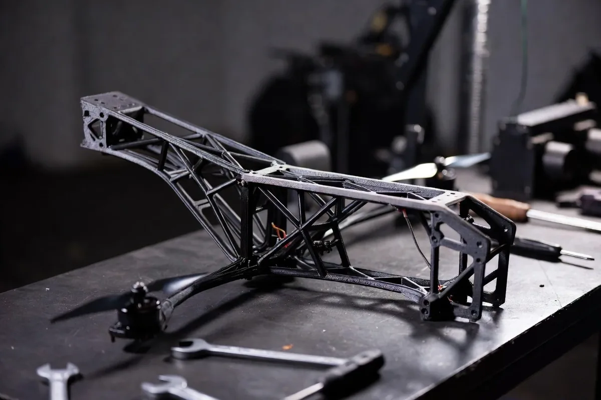 Lightweight SLS printed drone airframe with lattice structure